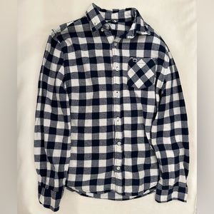Crown & Ivey plaid button down shirt. Boys large. EUC.
